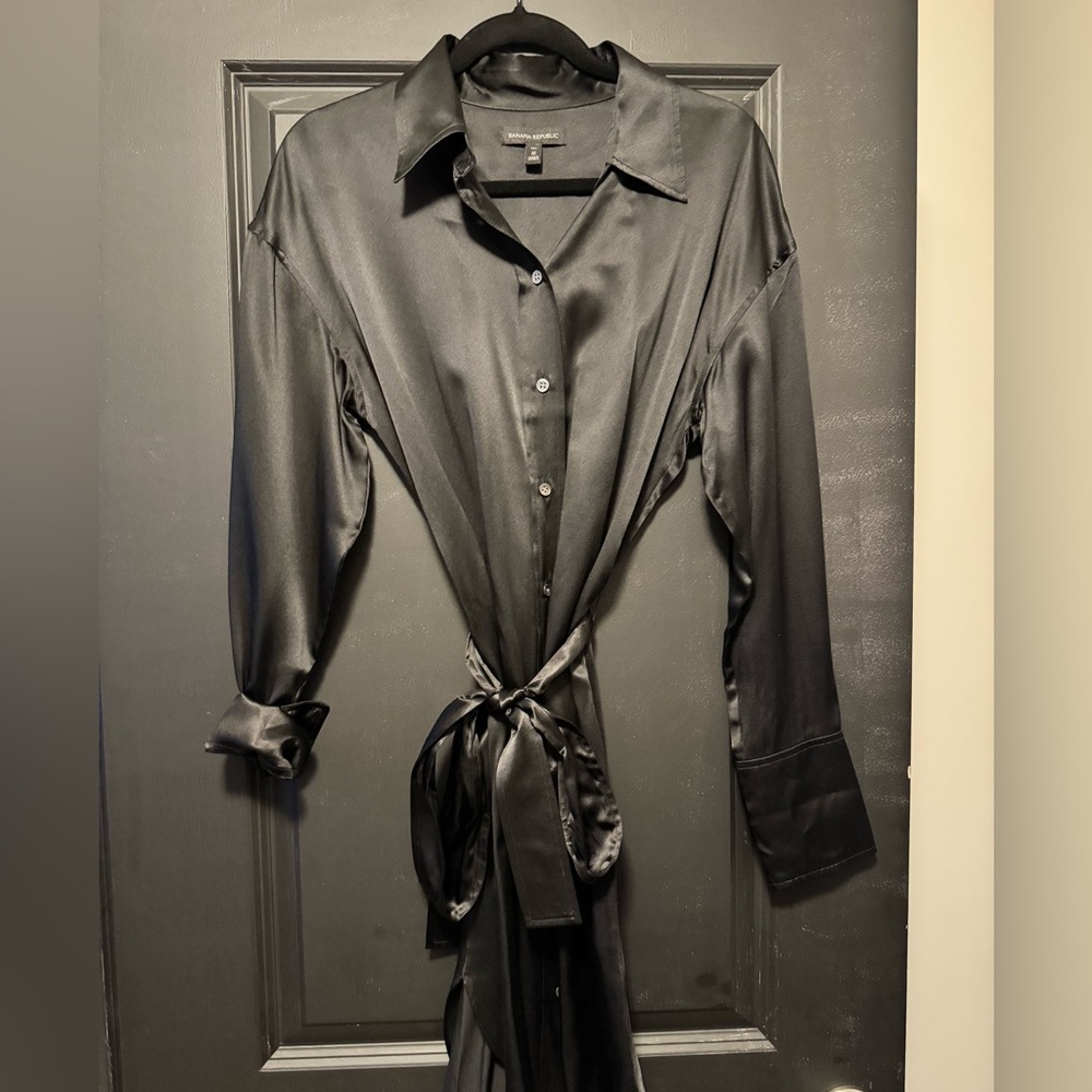 Banana Republic 100% silk button up shirt dress